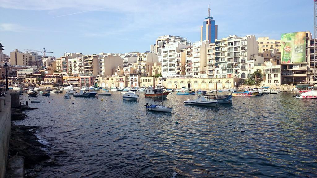 Spinola Seafront Apartment Saint Julian's 객실 사진